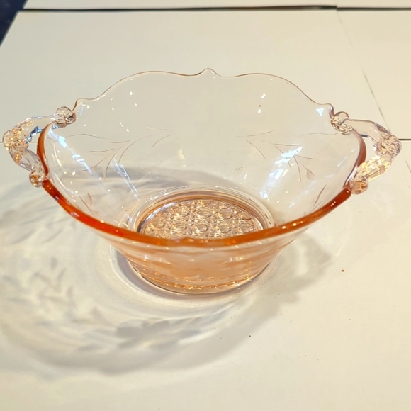 Depression Glass Bowl - Picture 1 of 6
